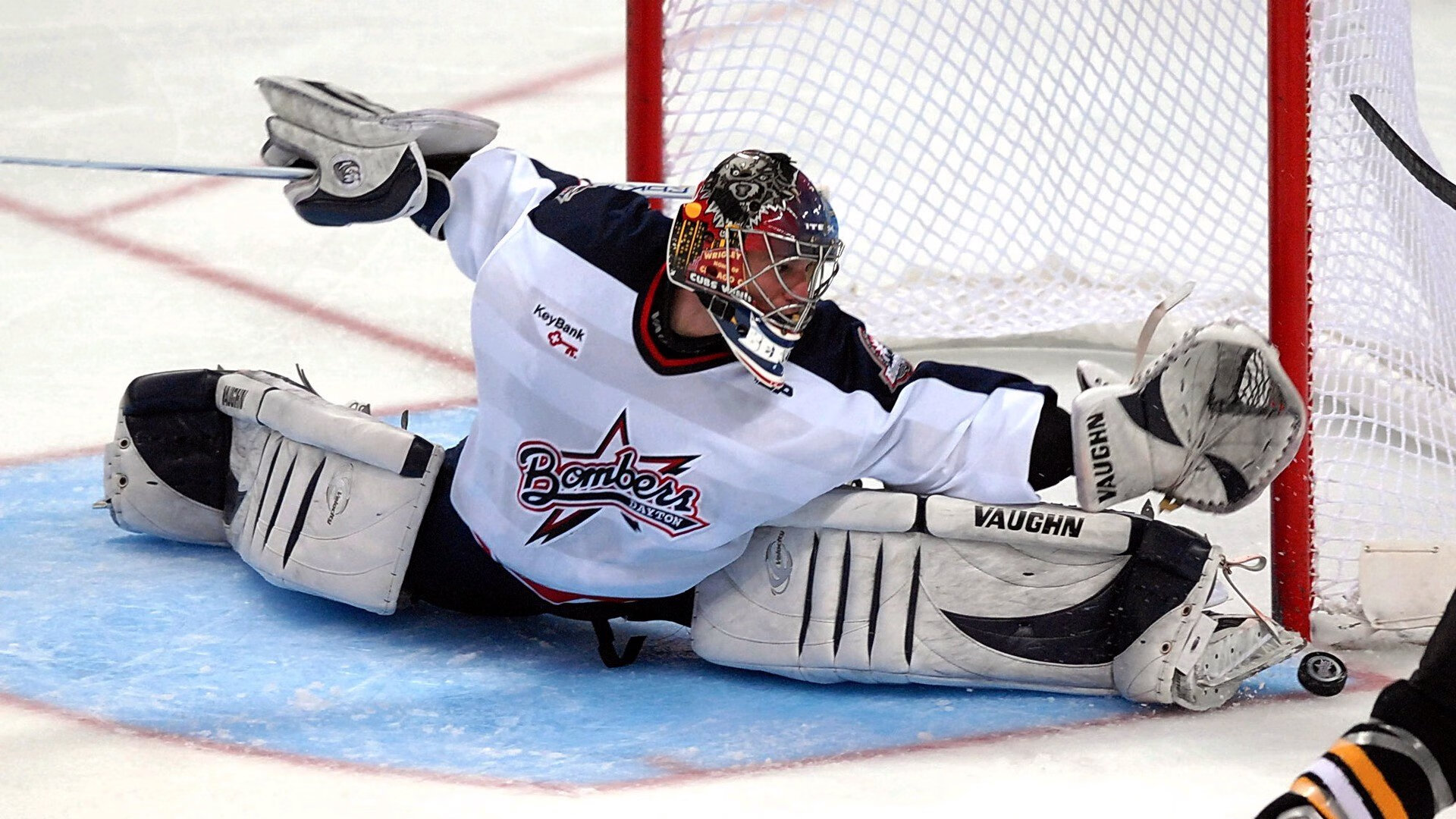 开云官网首页-唐纳德·高尔在比赛中展现超凡个人能力，赢得观众赞誉，唐纳德 古尔德