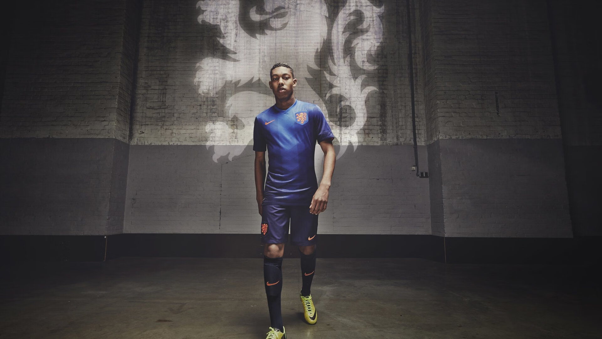 意甲赛季精彩不断，表现突出的球员颜值与实力兼备，意甲球队赛季排名